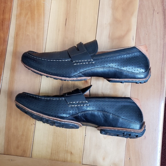 💥💥💥SOLD💥💥Authentic Fossil Perforated Loafers - Picture 3 of 8